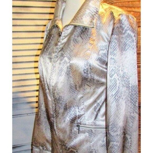 Weekends by Chico’s Sz 0 Snakeskin Pattern Jacket - Picture 1 of 11
